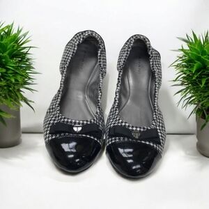 🥳 Sale {Tahari} bow tie flats